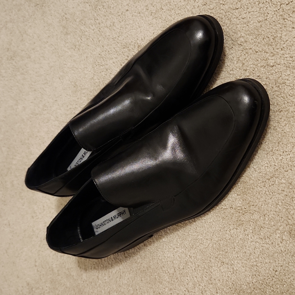 Johnston & Murphy Men's Black Slip-on Shoes